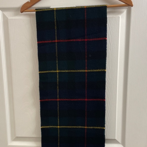 100% Pure Lambswool Great Britain Holiday Tartan Plaid Scarf - Picture 5 of 9